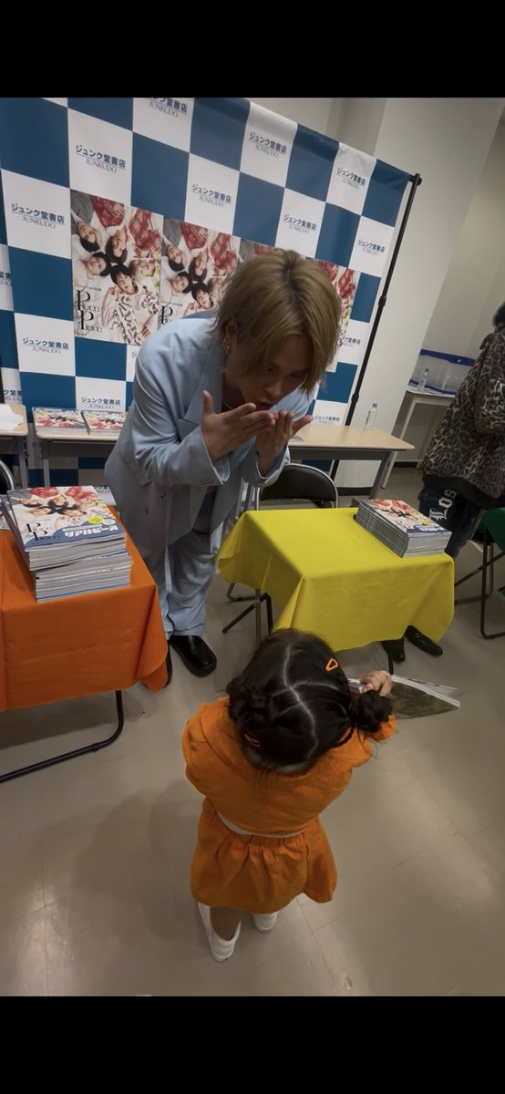 Yayaka30's tweet photo. .
娘の推し活🧡🧡🧡
会う前からドキドキが止まらず、
終始ニヤニヤ🧡
かずぅさん愛が止まらない莉芹🧡
会えてよかったね!
#リアルピース2nd写真集
#リアルピース https://t.co/3b4ve0JJqG
