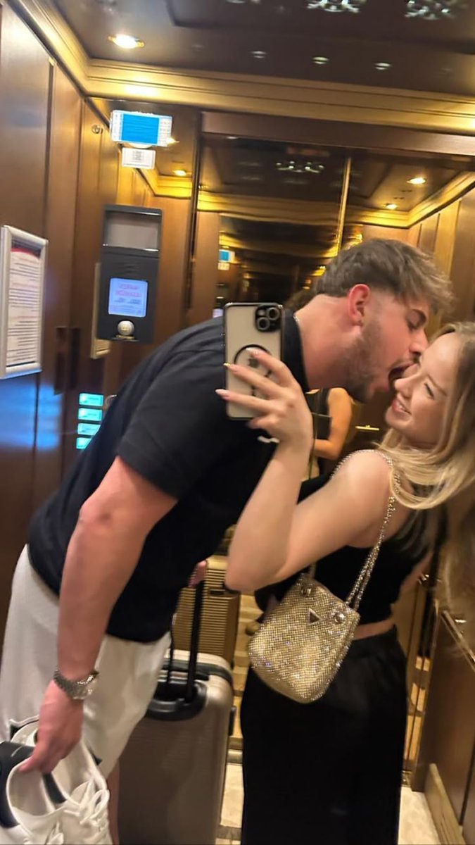 Feliz San Valentín mi gran amorciño. Gracias por pasar un día tan especial conmigo y espero que tengamos muchos más 💖