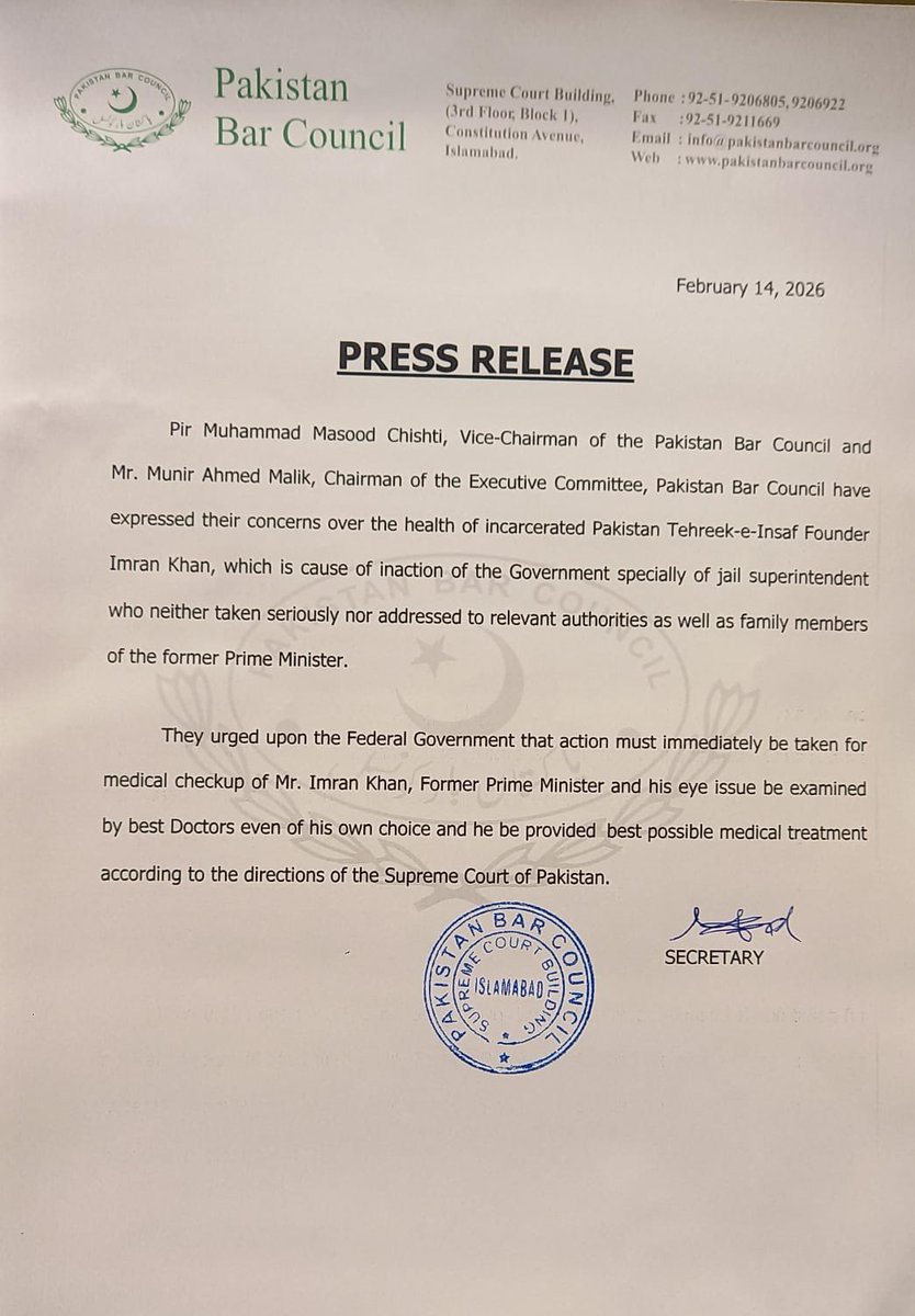MoonisElahi's tweet photo. Pakistan Bar council has also come out in support of PM @ImranKhanPTI getting proper and urgent medical attention. Amir Saeed Rawn and Imran Pasha played a key role. https://t.co/UUqnHasvwP