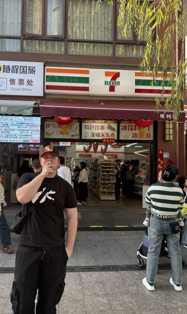 AverageHarry 🥭 tweet media