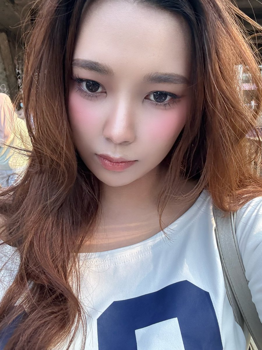 นั่งวินมาถึงละค่ะ ผมฟูนิดหน่ิย5555555555555555