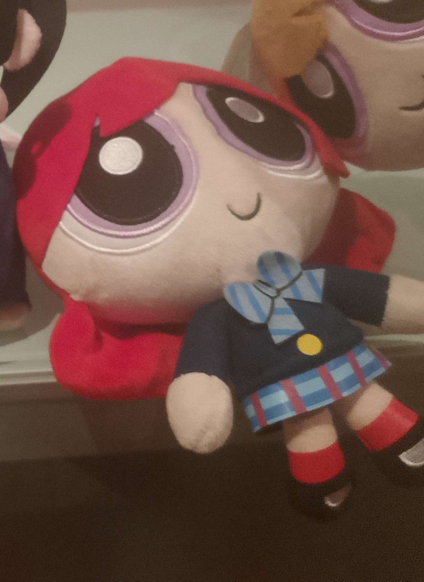 Un amigo ha perdido este peluche de Maki en <a href="/Japan_Weekend/">Japan Weekend</a> creemos que ha sido en la entrada del baño de hombre o cercanías. Si alguien lo encuentra que contacte con <a href="/euro_lovelivers/">School idol European Project</a> o conmigo. Se agradecen RTs