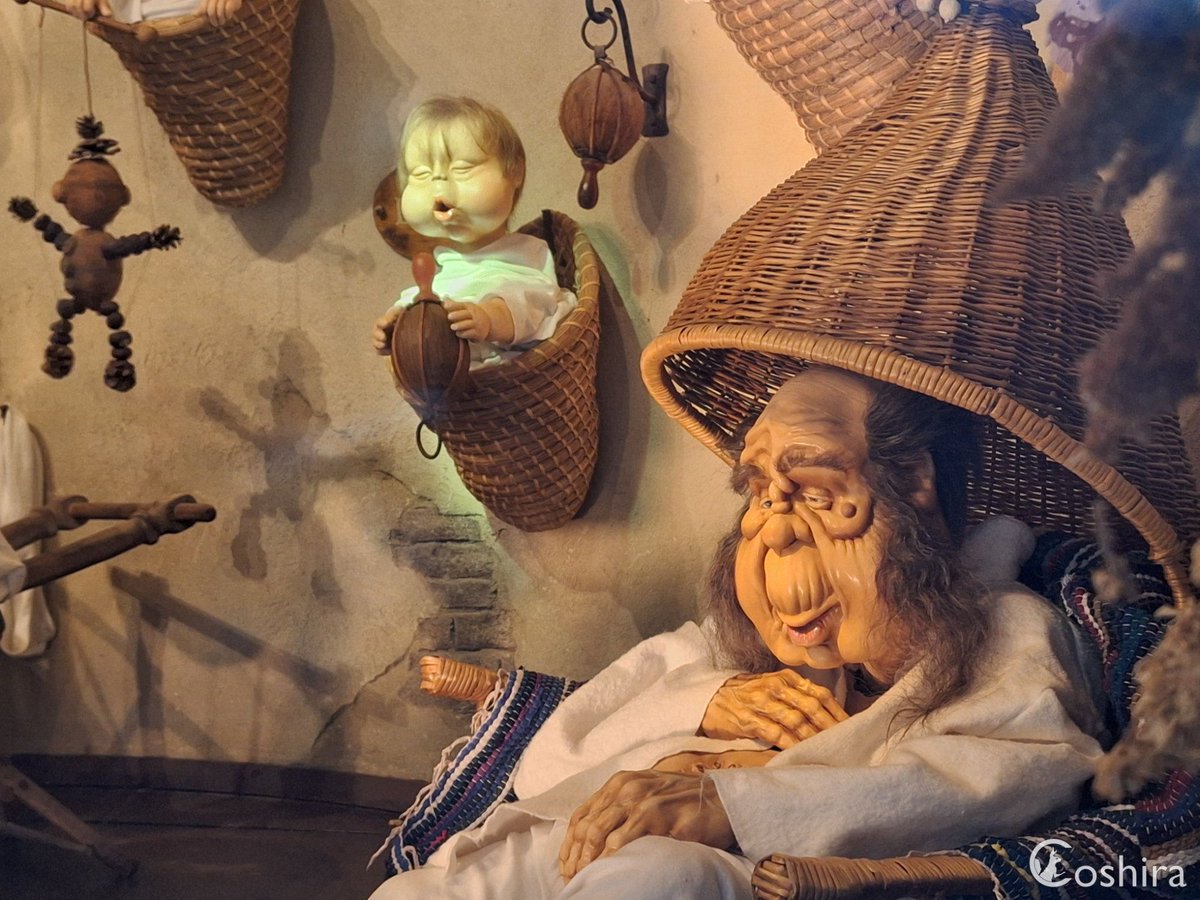 In Lot's Kraamhuys zit de oude Laaf Lowik weer in z'n rieten stoel.

#Efteling #VolkvanLaaf #Lavenlaar #LotsKraamhuys