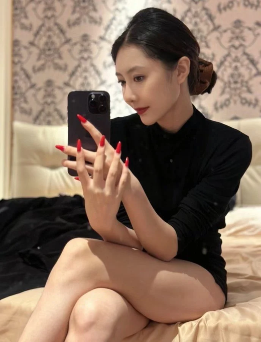 odietefriday's tweet photo. 情人节礼物到了

应该能猜到在干嘛吧...

全程实况 留言69全都有份 https://t.co/ka86yn7UwR