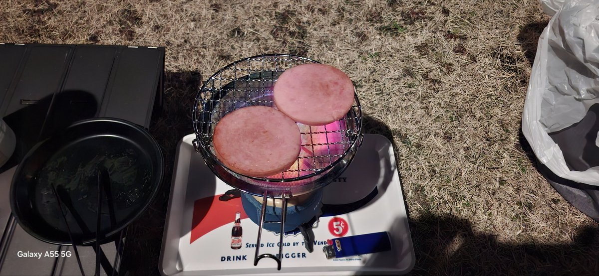 macroclemystem5's tweet photo. 今年初キャン
プレスハムとビールで優勝しました。 https://t.co/VG620cB9zZ