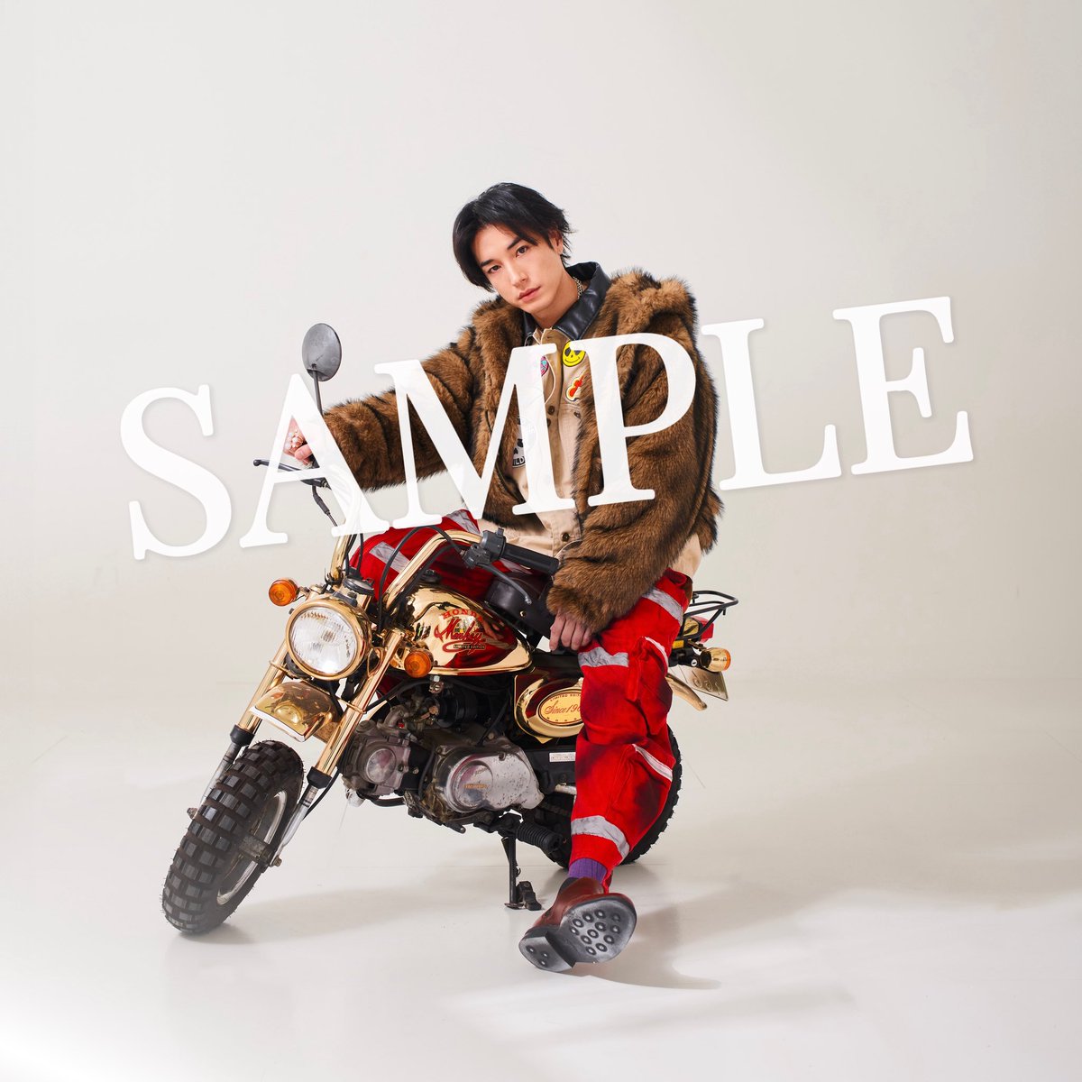 【お知らせ】
宮澤佑2026カレンダーの発売が決定いたしました！

[購入受付期間] 2026/2/14(土)19:00～2026/2/28(土)23:59

🔻詳細はこちら
miyazawayu-member.bitfan.id/contents/350373

🔻さらにセブンネット限定セットの販売も決定！
7net.omni7.jp/detail/2110685…

今までにないテイストでめちゃくちゃ新鮮☺️
お楽しみに！