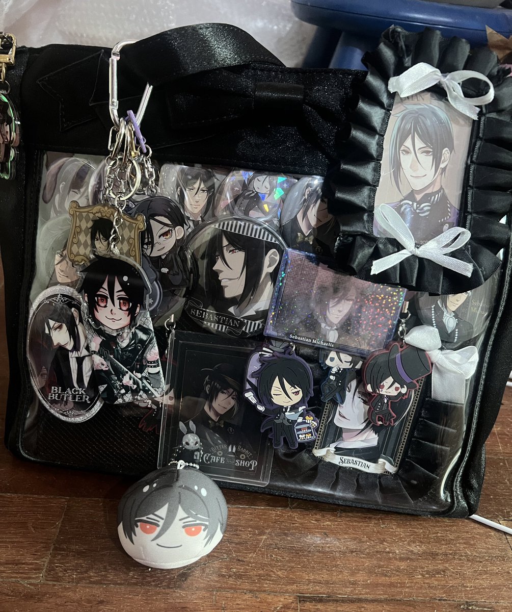 sebasuwaifu666's tweet photo. Happy Valentine’s Day Sebastian ❤️ #黒執事 #BlackButler #kurotwt #推し #推し活 https://t.co/KhOBuzoW5O