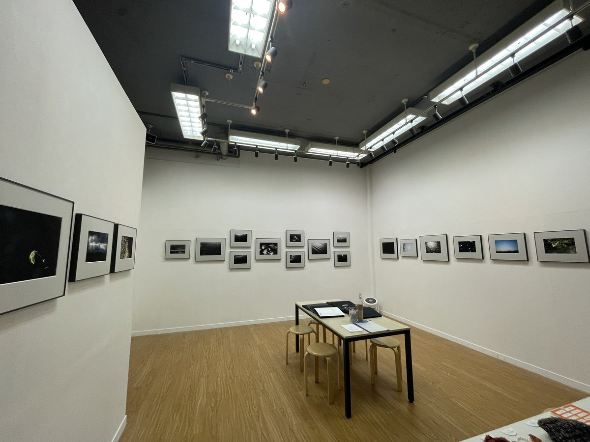 一柳さんの写真展も鑑賞。個展とかすごい！将来有望株。明日までspacejing.com