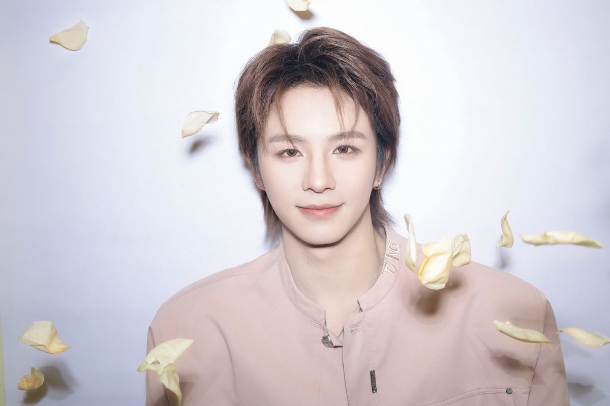 #LEV #레비 #レビ
#WANGZIHAO #왕즈하오 #王子浩 #ズハオ