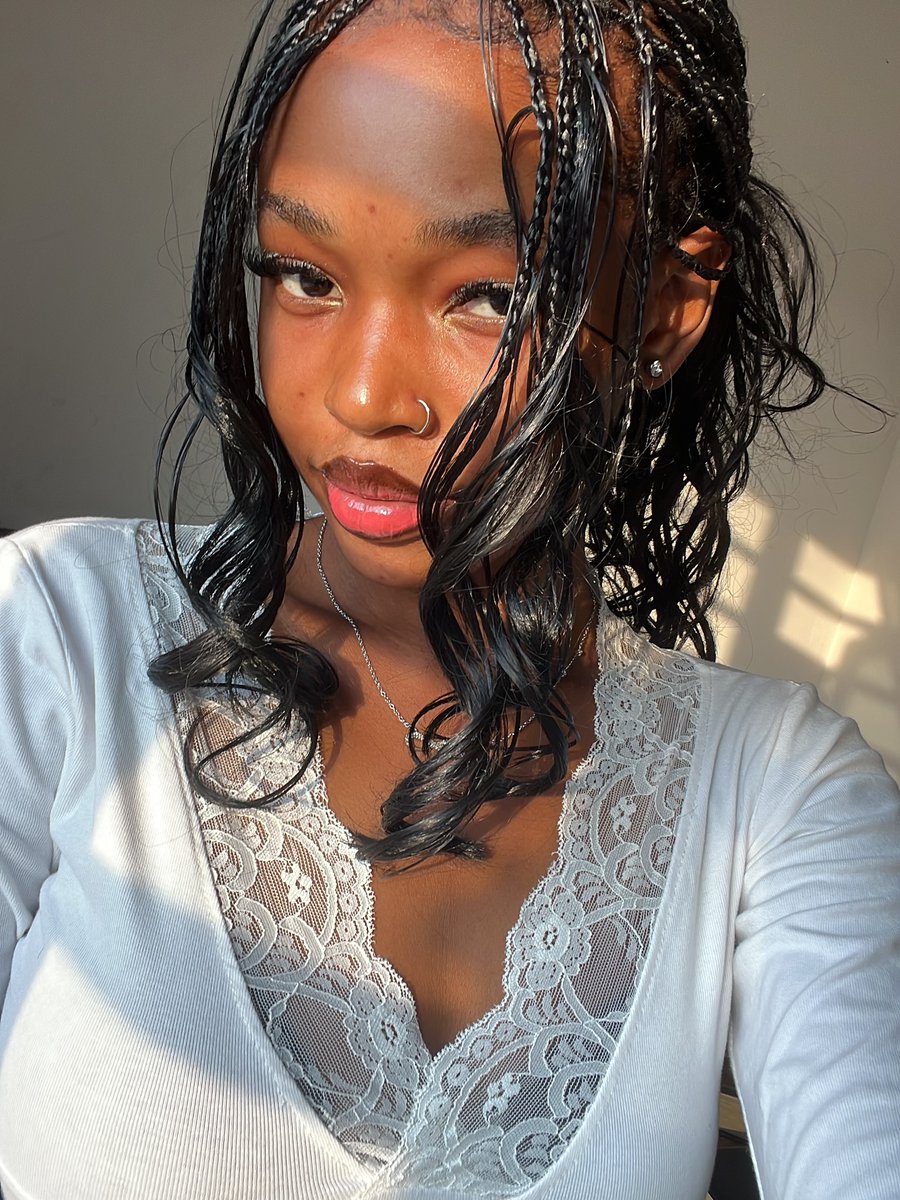 Ziona🌼 tweet media