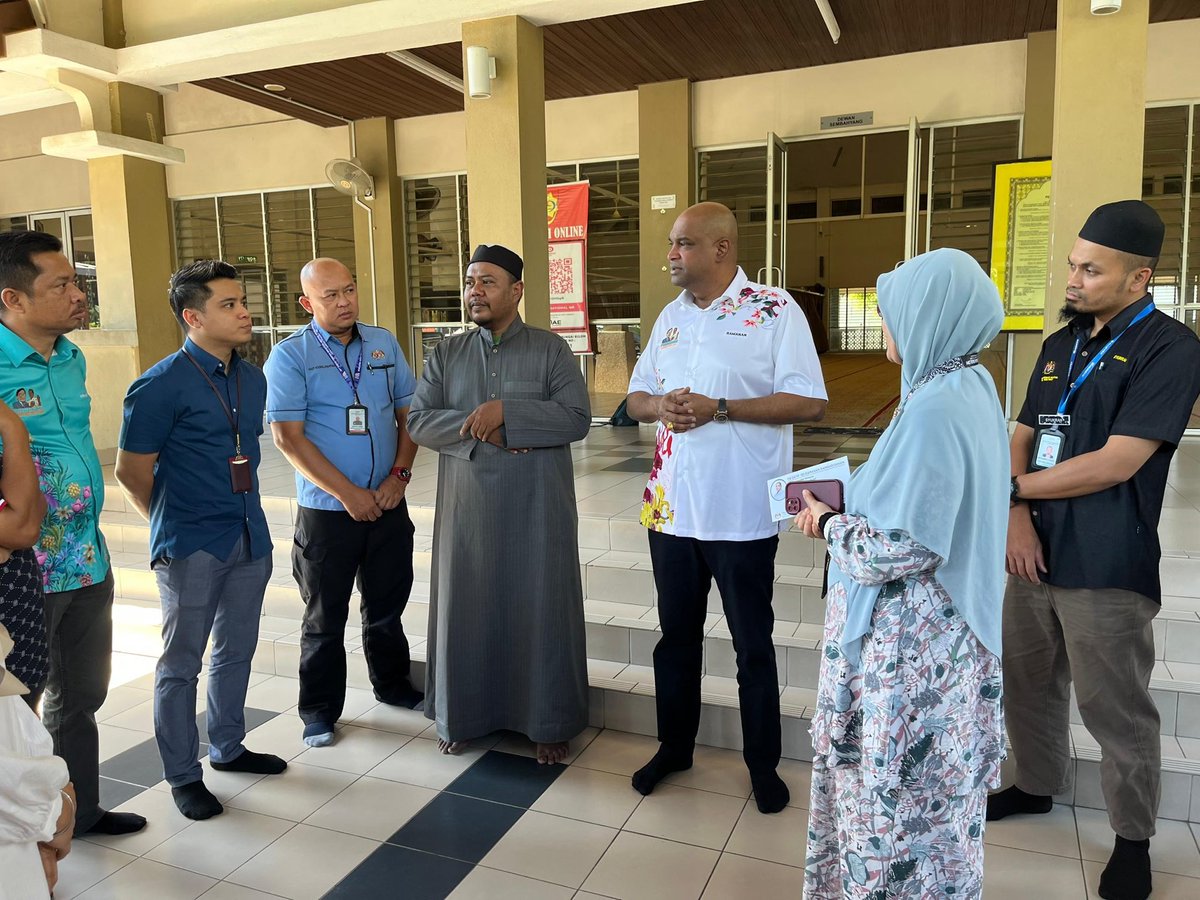 azwan tweet media