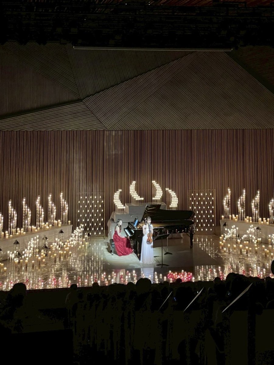 あかりと音楽。 今日は神戸で彩さんと、クラシックからポップス