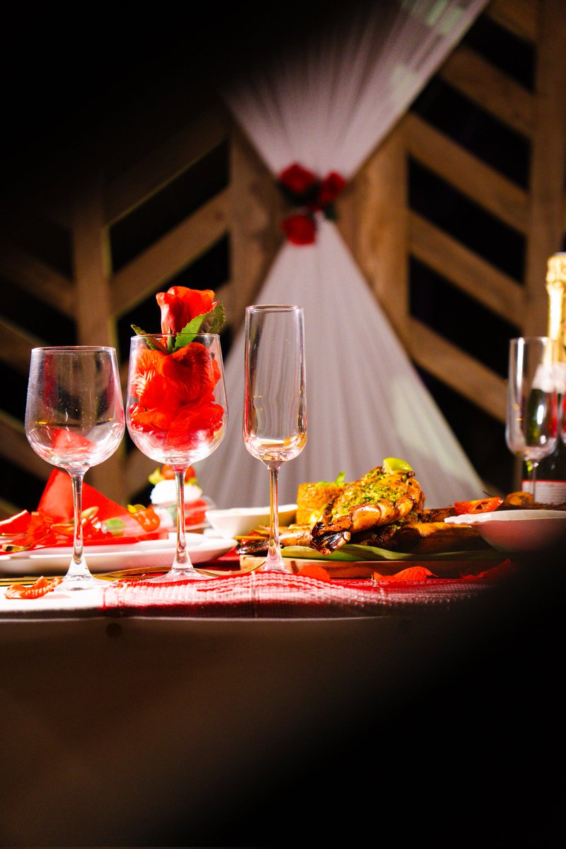 Joyeuse St Valentin ❤️ !⁣⁣
Du 14 au 15 Février, célébrez 🎊🎉 l'amour avec votre partenaire 🫂. ⁣⁣
Pour réserver, contactez nous au📱70 58 48 48 ou 92 06 21 21.⁣⁣
⁣⁣
#SaintValentin #Miadjoe #MiadjoeBeachResort #Aného