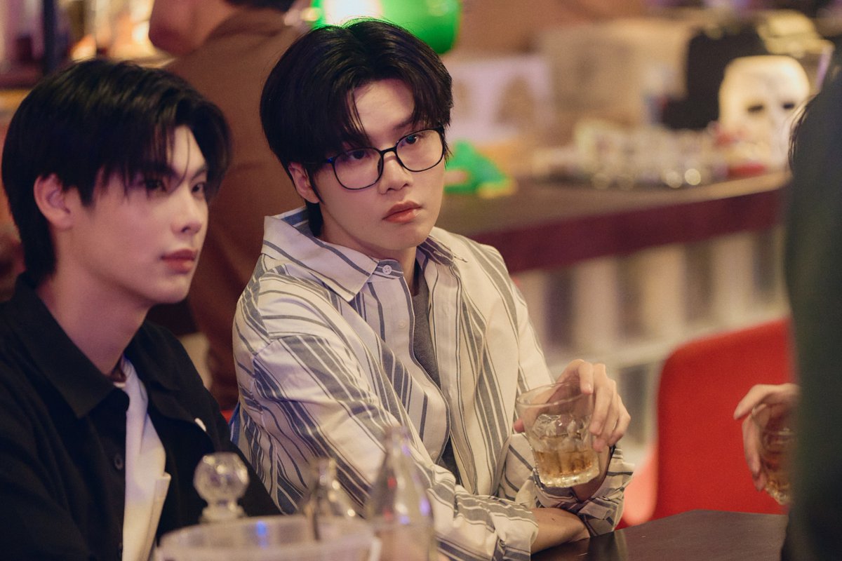 SNEAK PEEK EP.3 🎬

📺 รับชม “ด้วงกับเธอ Duang With You Series” พร้อมกันทุกวันเสาร์ เวลา 21.30 น. ทางช่อง one 31

📲 ดูออนไลน์เวอร์ชัน UNCUT เวลา 22.30 น. บนแอป iQIYI และเว็บ iQ.com ที่เดียวเท่านั้น : s.iq.com/DuangWithYou 

#ด้วงกับเธอSeries