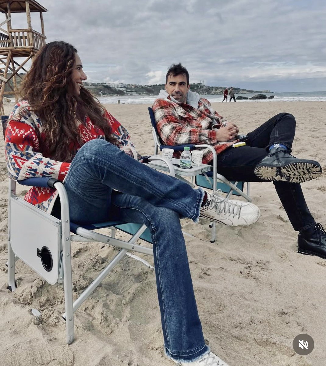 Kalbin, ruhun, insanliginla bir
hediyesin bu dünyaya...lyi ki dogdun sevgilim “Sei un dono a questo mondo,con il cuore,l’anima e l’umanità..buon compleanno amore mio” La dedica di Natali a suo marito .. #İbrahimÇelikkol