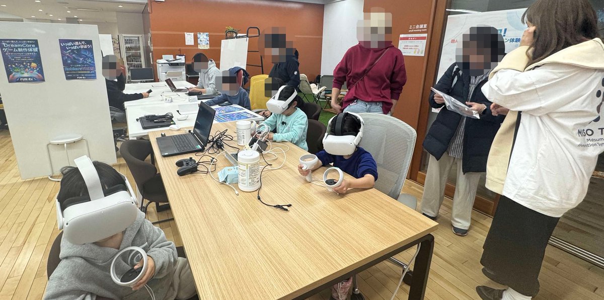 Crypto_Macha_'s tweet photo. 無事ゲームイベントブース終了！
たくさんのご家族が来てくれました✨️

@notf さんからDreamCore使用の許可も頂きたくさんの方がゲーム制作に夢中でした！

ありがとうございました(*^^*) https://t.co/u0XrGdcZIj