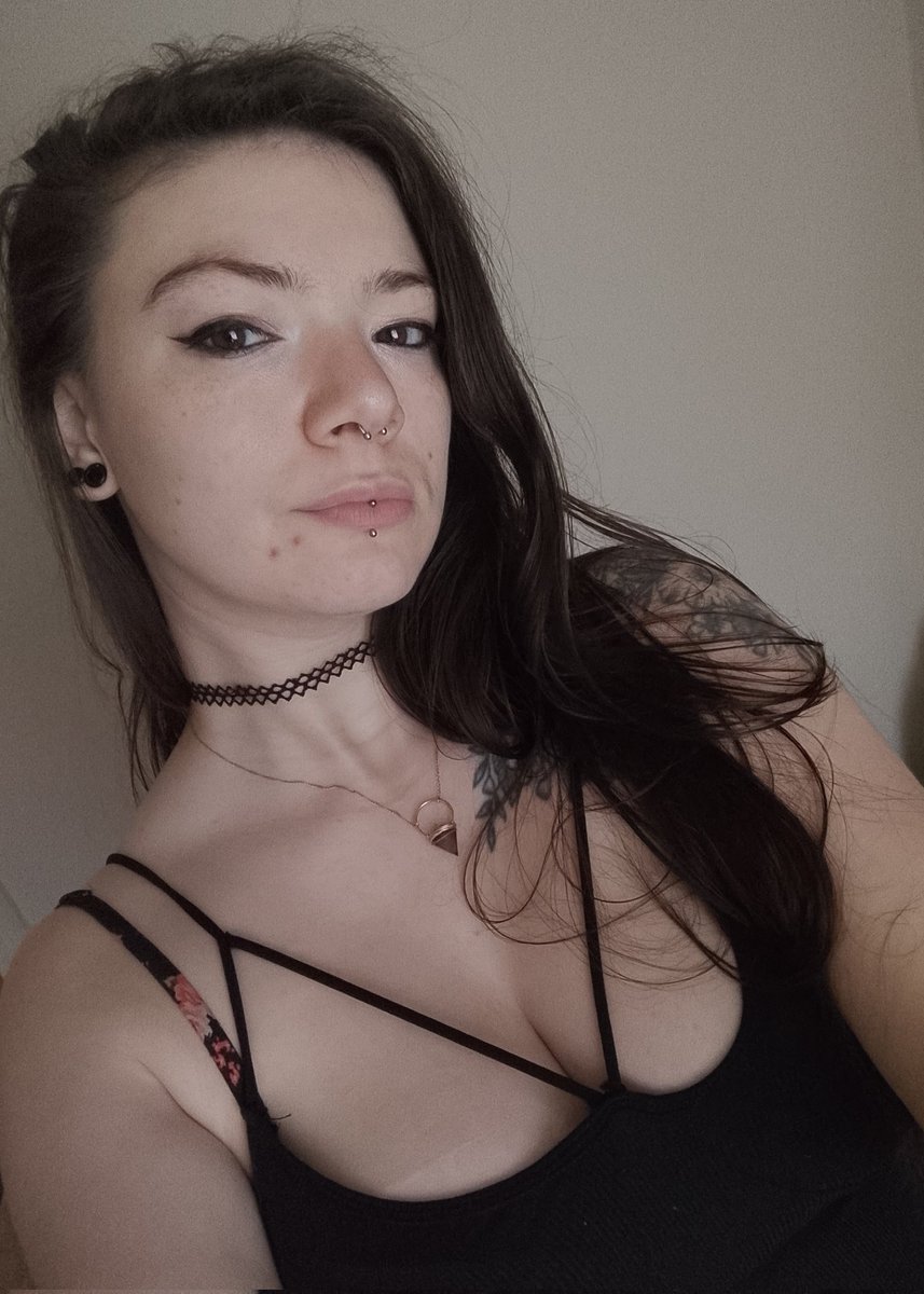 Ember | Little streaming bean 🫘 tweet media