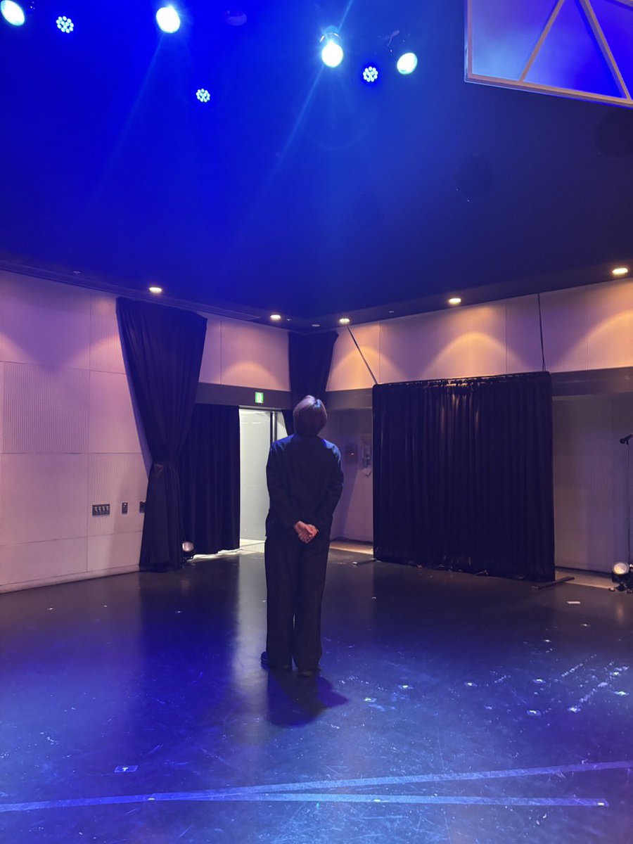 skapizK's tweet photo. 『いつか咲く薔薇へ』
脚本、演出を務めました！

プロのスタッフに力を借りつつ、キャストもスタッフも高校生だけで行った劇場公演。満席で終えられました✨

初舞台の子も、人生最後の舞台の子もいる。そんな貴重な時間を、ともに全力で走らせて貰いました

皆の光り輝く未来と、再会を願って！！ https://t.co/e0tPPu15B8