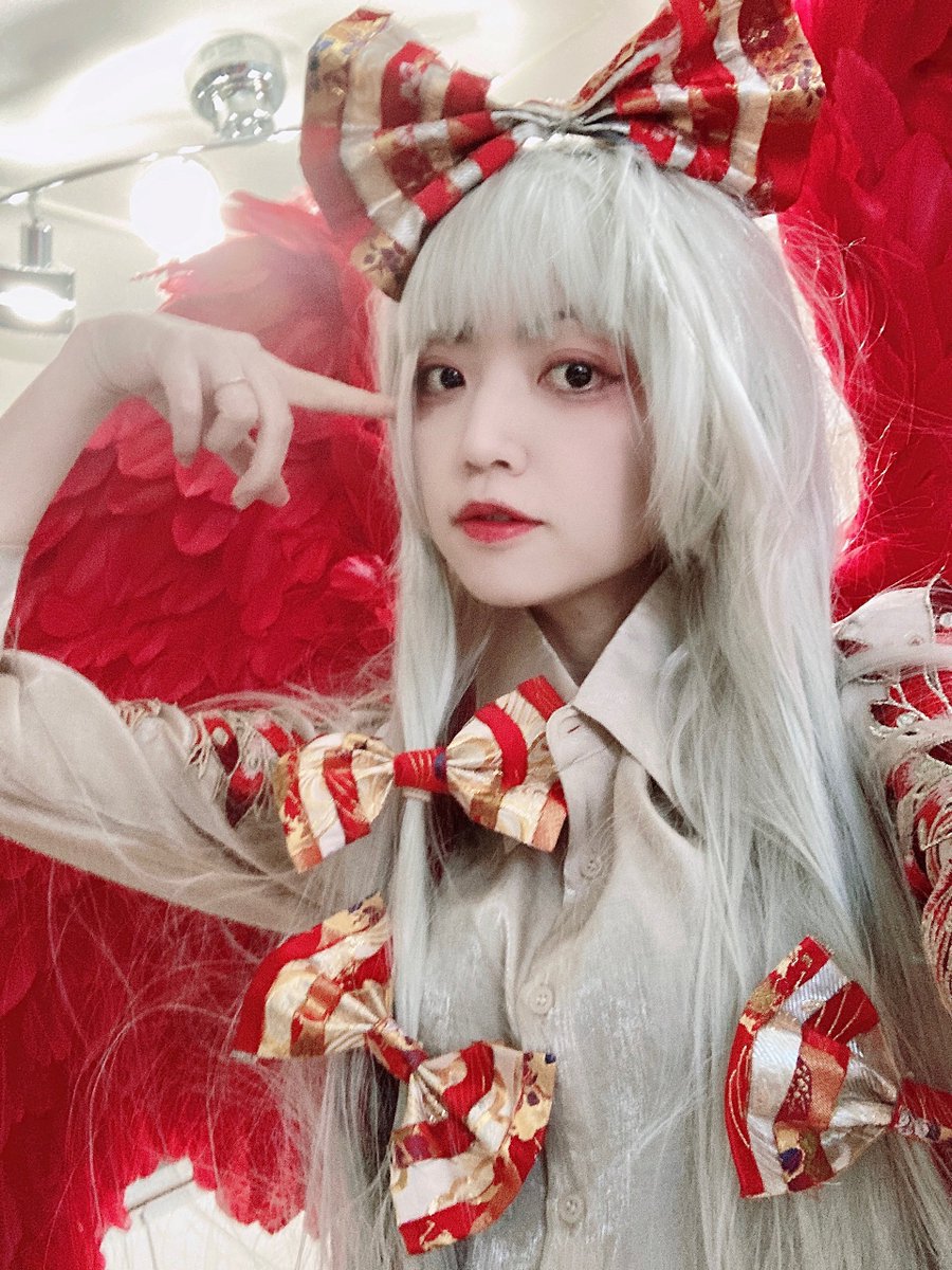 2024年2月の妹紅　翼届いたのと衣装が出来上がって試着してた時
東方Project 藤原妹紅　コスプレ