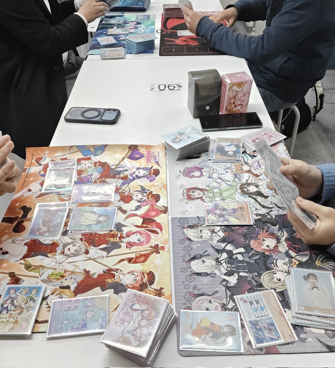 ラブライブカードゲーム 本日開催 『ショップ大会』 参加者4名で、優勝