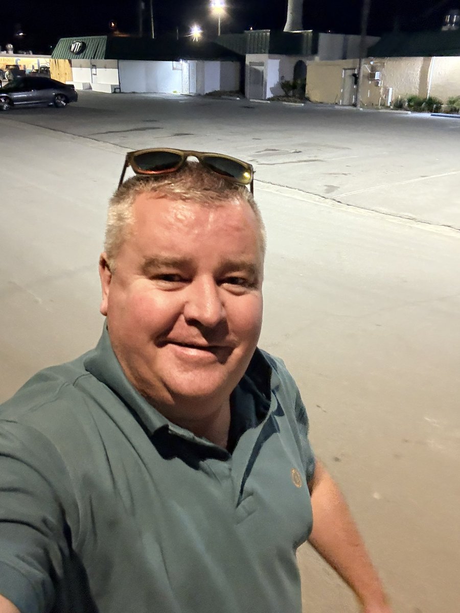 thecjsw's tweet image. At 51 I can tell you this;

Success isn’t talent.
It isn’t luck.
It isn’t connections.

It’s discipline.

Doing what needs to be done
even when your mood says no.

#SelfDiscipline #WinningMindset