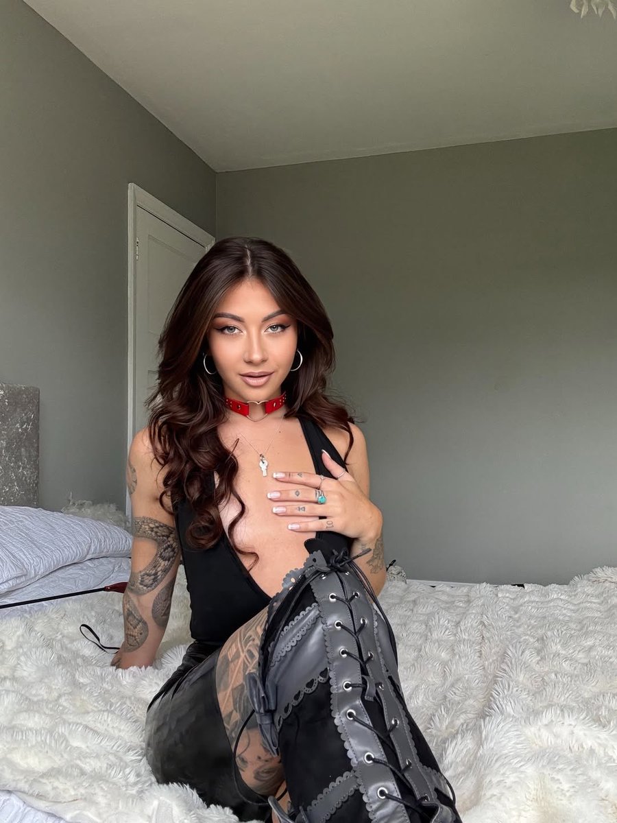 Goddess nani💸 tweet media