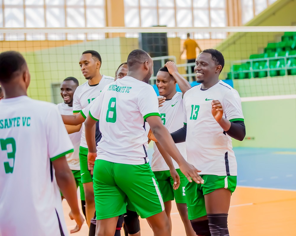 WorkersRwanda's tweet photo. VOLLEYBALL-MEN || CATEGORY B
We congratulate the @RwandaHealth who are crowned the #ARPST Champions 2025/26!🏆
Ikipe ya Minisiteri y’Ubuzima imaze kwegukana igikombe nyuma yo gutsinda iy’Ikigo cy’Igihugu gishinzwe Ibibuga by’Indege, @RwandaAirports amaseti 3-0!
#ARPSTFinals2026 https://t.co/uKGo5u396m