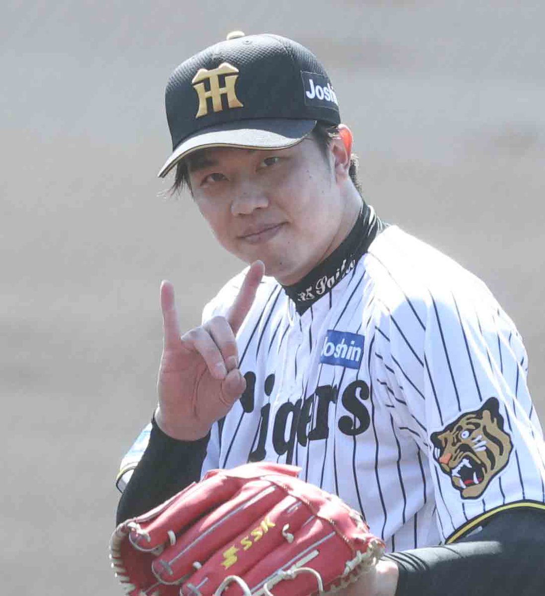 Sponichi_Tphoto's tweet photo. 楽天との練習試合で好投した ＃才木浩人 選手 https://t.co/476U2VINdK