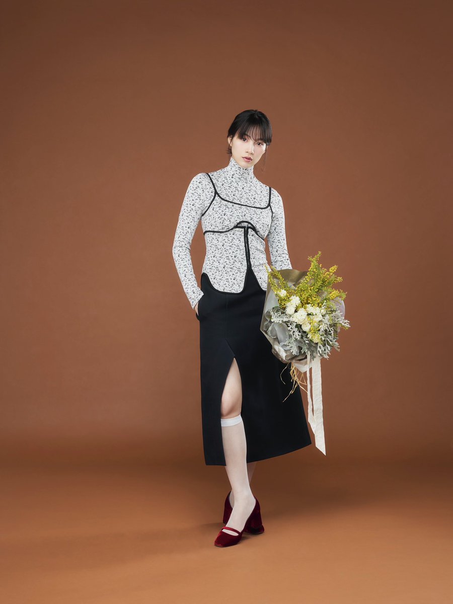 のん official tweet media