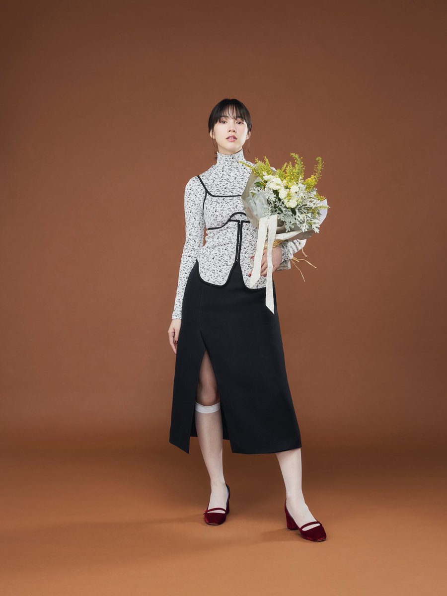 のん official tweet media