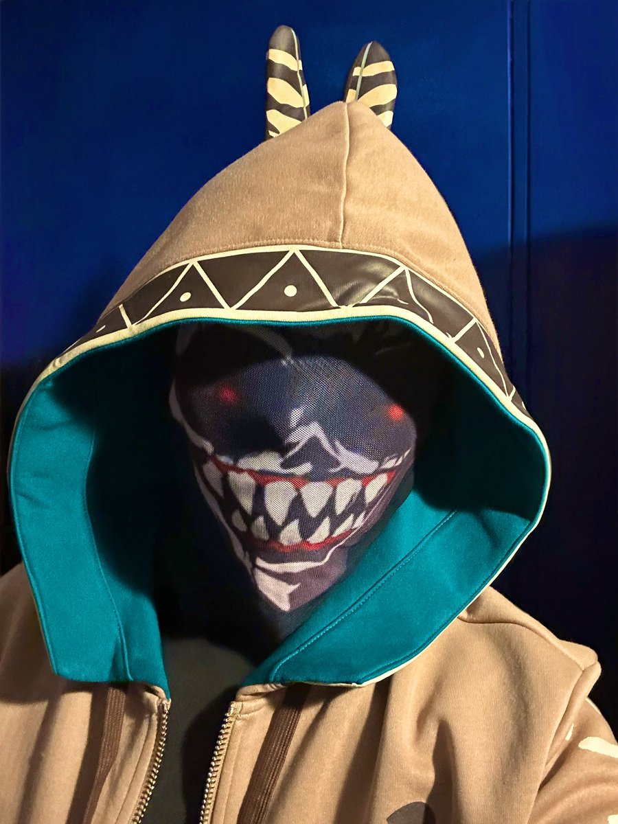 Chunkymk01's tweet image. Thank you @BarrySymere for helping this hooman reach his final form !! :D