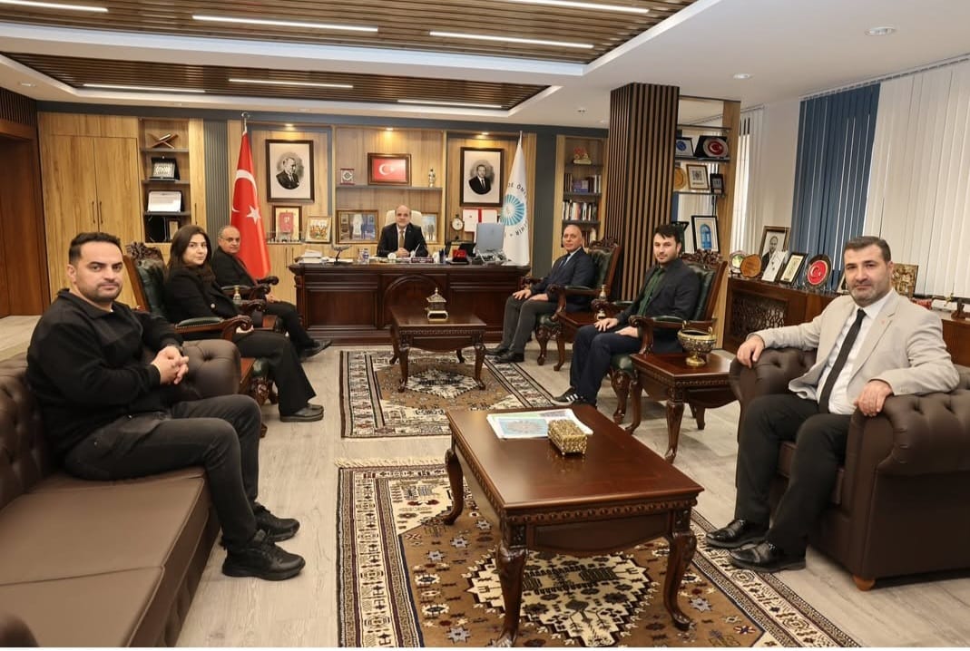 NigdeTeknopark's tweet photo. InnoPark Konya Teknoloji Geliştirme Bölgesi Genel Müdürü Prof. Dr. Ali Kahraman, İş Geliştirme Direktörü Yasemin Metin Gülbahçe, Mali ve İdari İşler Direktörü Ali İhsan Ciğer ve TTO Kıdemli Uzmanı Kadir Dedemevi ile birlikte Niğde Ömer Halisdemir Üniversitesi Rektörü ve Niğde Teknopark A.Ş. Yönetim Kurulu Başkanı Prof. Dr. Hasan USLU'yu makamında ziyaret etti. Ziyaret kapsamında TÜBİTAK BİGG 1812 programı kapsamında birlikte yürütülen çalışmalar, üniversite-sanayi işbirlikleri ve gelecek işbirliklerimiz hakkında görüş alışverişinde bulunuldu. @DrHasanUslu