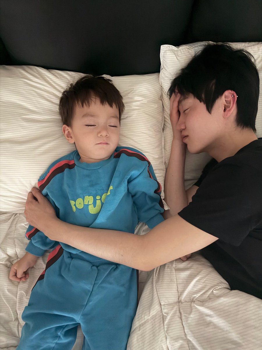 onf_feed's tweet image. drefukunaga Instagram Update with #승준 #SEUNGJUN 

"#Sleeping #baby #드자 #승자 😴🌙"

▶️ instagram.com/p/DUu_ewoEnVB/
@WM_ONOFF #온앤오프 #ONF
