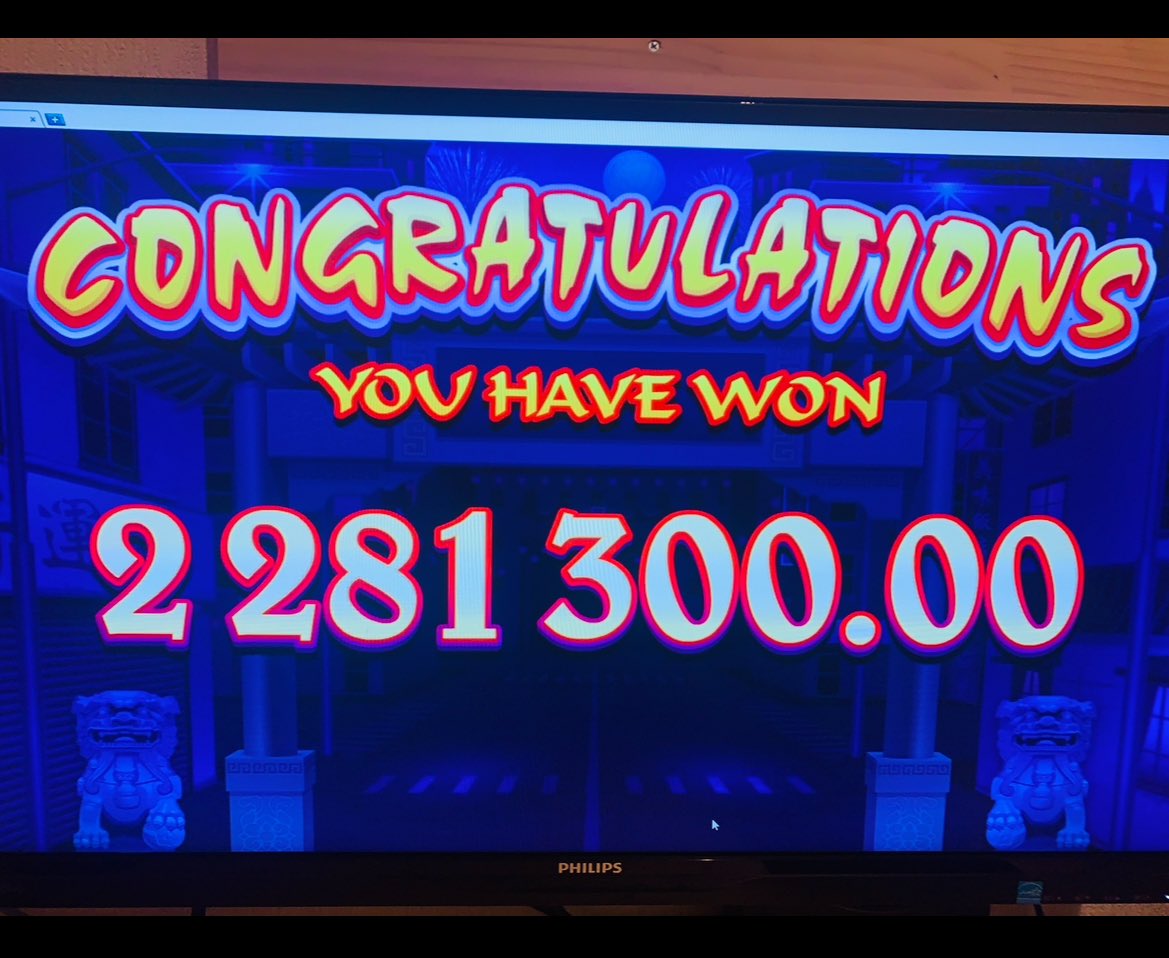 闇組織から勝ちすぎた

リツイート企画でお金配ります🔥
皆で400ぐらい勝った。
久しぶりに勝負したな。

10万　1名
1万　10名
5000円　20名
1000円　50名

合計35万　　

81名に現金配ります💰

今度現地でも1000万ぐらい勝ちたいなぁ

博打って熱くなるよね

#ギャンブル
#競艇
#ボートレース