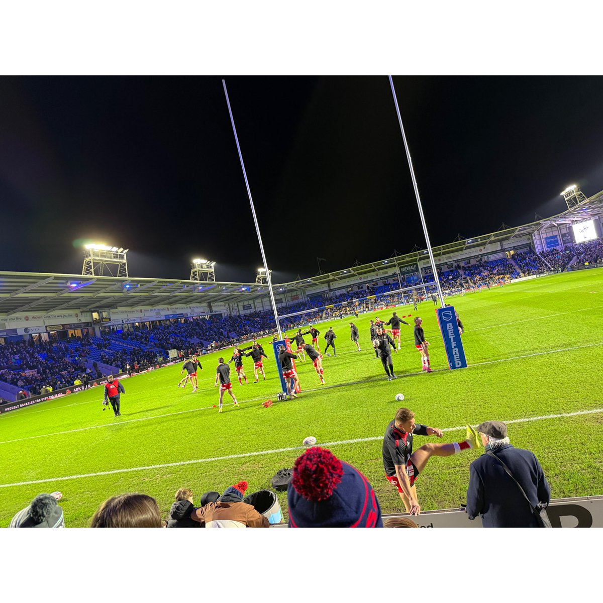 Red Vee Pins tweet media