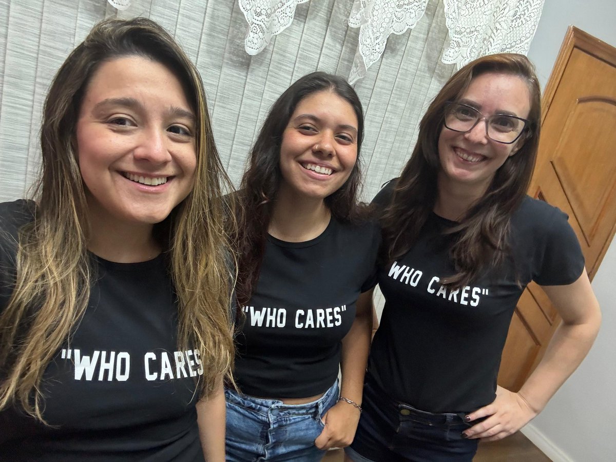 mônica tweet media