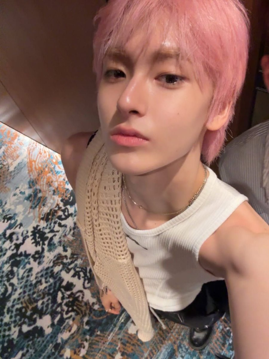 ⚠️사기 주의⚠️

'여성을 위한 발렌타인데이 선물은 핸드크림이나 화장품을 추천'이라는 루머가 돌고 있습니다만, 
절대 믿지 마세요‼️

여성이 정말로 원하는 것은⬇️⬇️