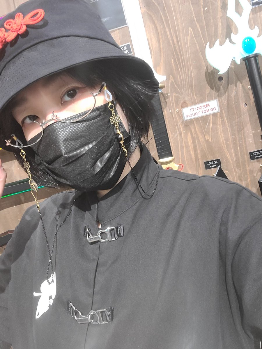 今日は #えくらん さんのグラスチェーンがお供やで。
どんな格好にも合いそう✨

<a href="/Ecrin_Steampunk/">Ecrin ~えくらん~</a>