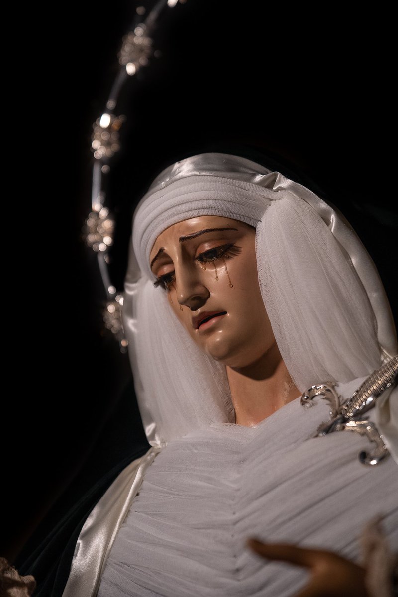 Alex27Sep's tweet image. María Santísima de Gracia y Esperanza Coronada, de la Hermandad del Huerto de San Fernando, vestida de hebrea.