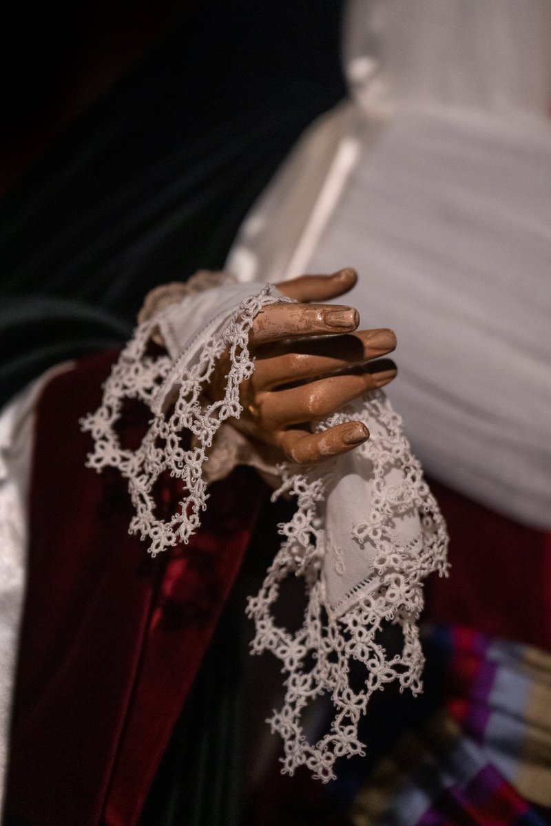 Alex27Sep's tweet image. María Santísima de Gracia y Esperanza Coronada, de la Hermandad del Huerto de San Fernando, vestida de hebrea.