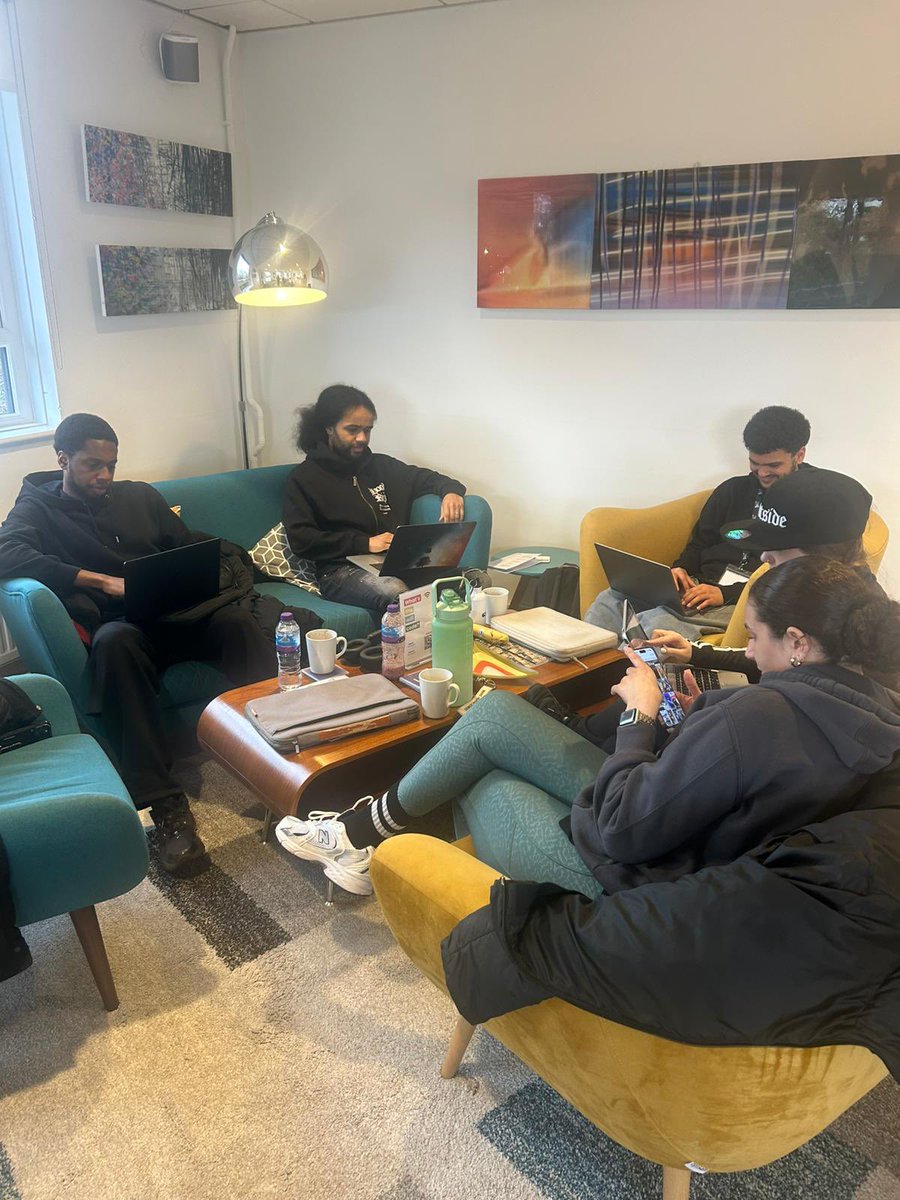 KINGS AWARD WINNING URBAN YOUTH CHARITY tweet media