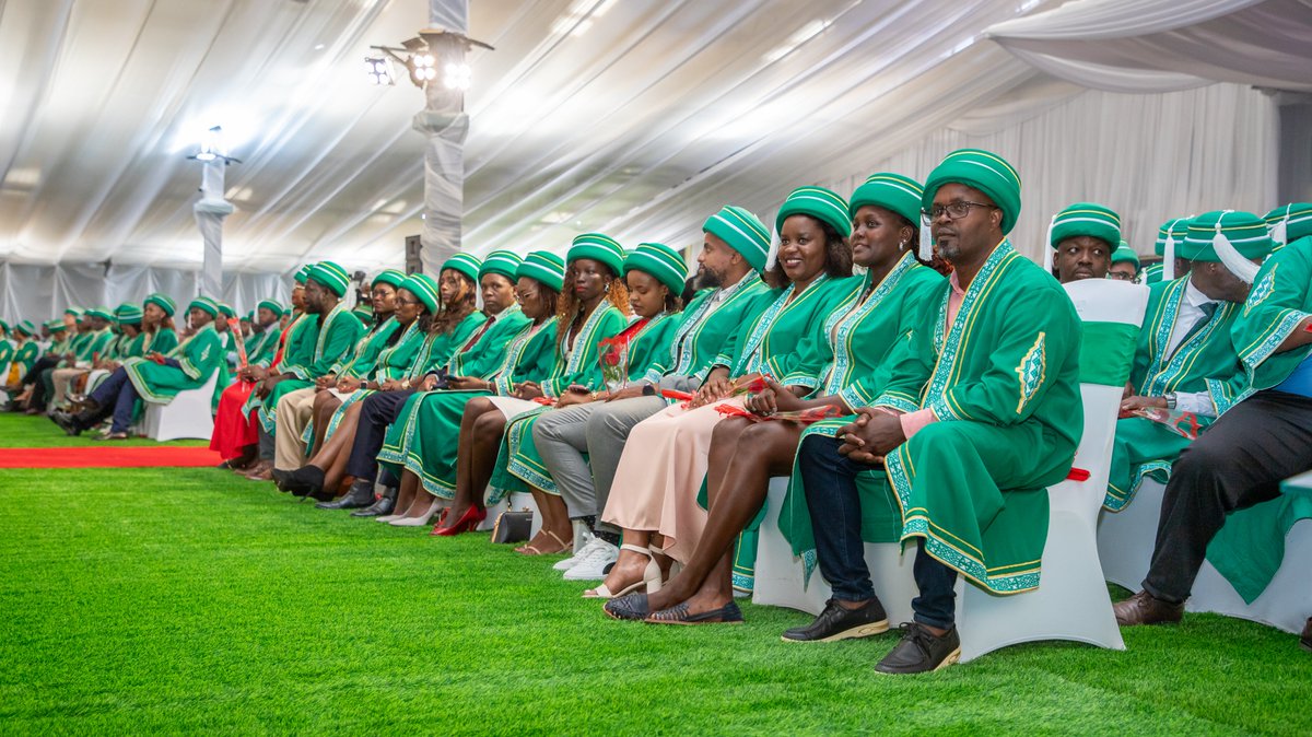 AKU_GSMC's tweet photo. The stage is buzzing, caps are on, and the excitement is contagious.
Graduates are stepping forward, waves of applause filling the atmosphere as each milestone is celebrated.
It is a big day, and the energy says it all. 🎓
#AKUConvocation #AKUPowerofOpportunity #AKU2025 https://t.co/hm1q83lgBq