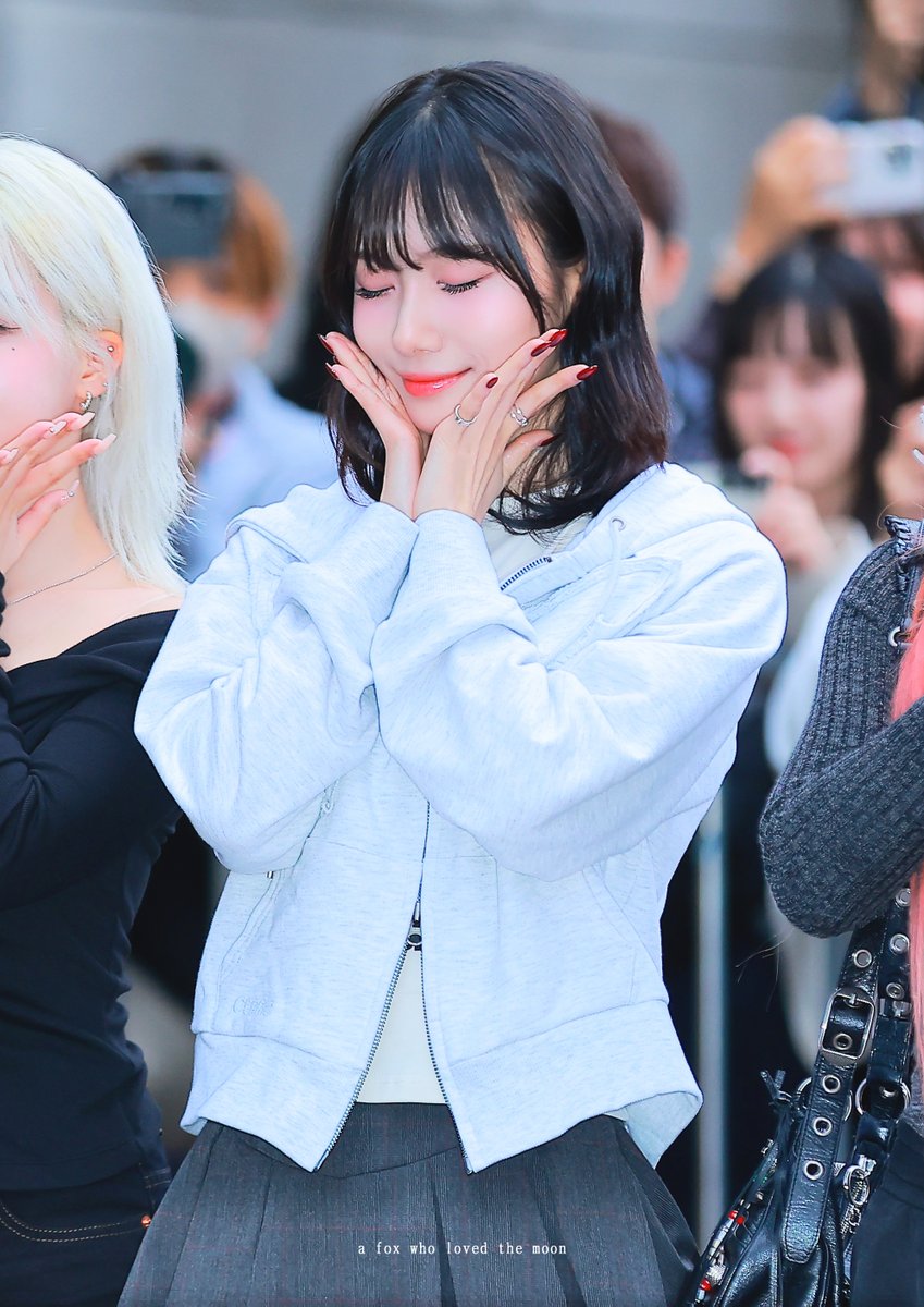 つきつね tweet media