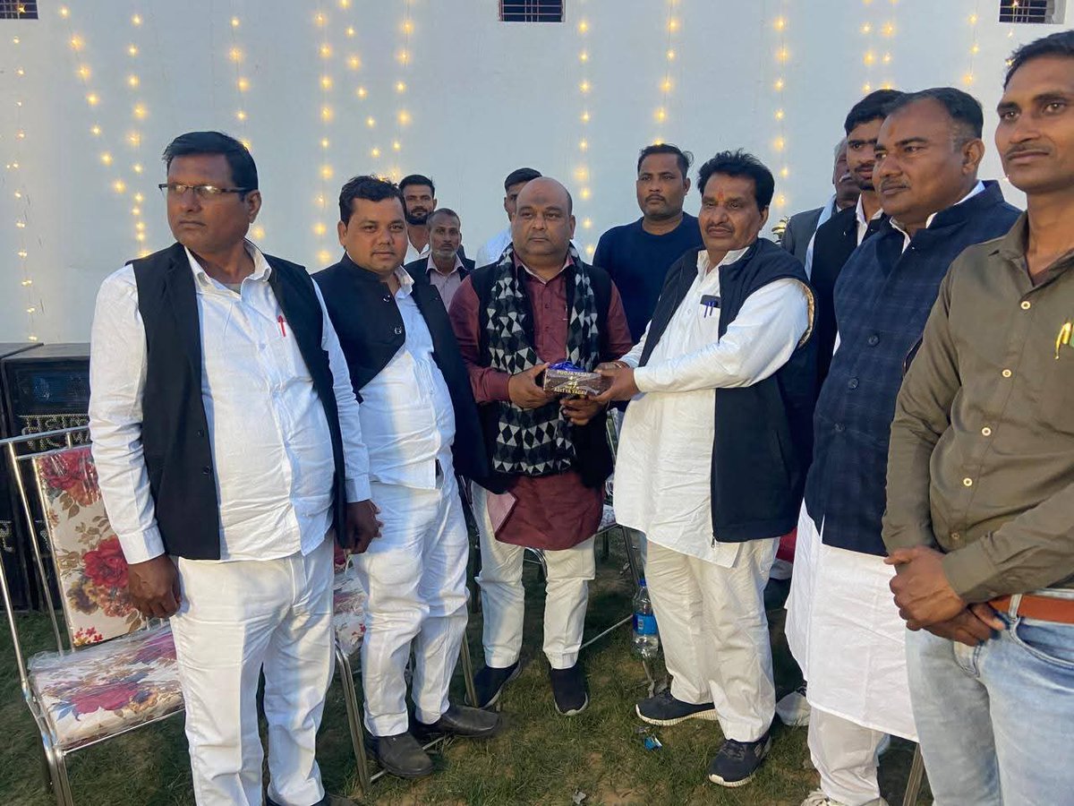 PammuYadav154's tweet photo. विभिन्न मांगलिक कार्यक्रम में 
#154_विधानसभा_सवायजपुर क्षेत्र में https://t.co/Y0h7HJYxfG