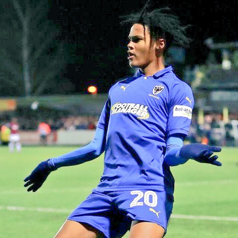 In 2019, 19 year old Toby Sibbick 🇺🇬 came off the bench to score the 4th goal as AFC Wimbledon beat Premier League side West Ham United 4-2 in the 4th Round of the FA Cup.

Today at 3:15pm, Sibbick &amp; Burton Albion face West Ham on the same stage of the FA Cup.

Good luck, Sibs!
