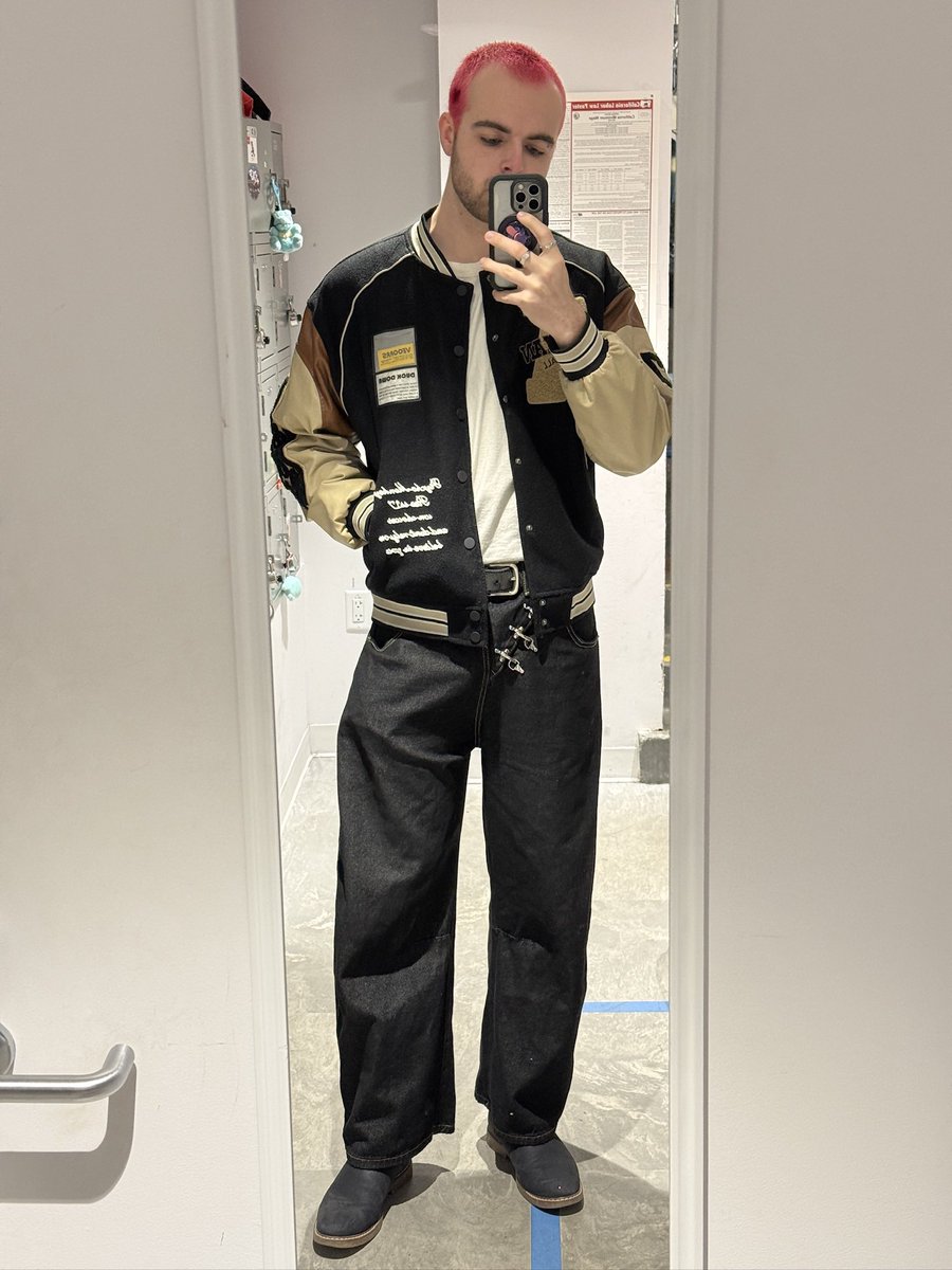 Thee.V.Png tweet media