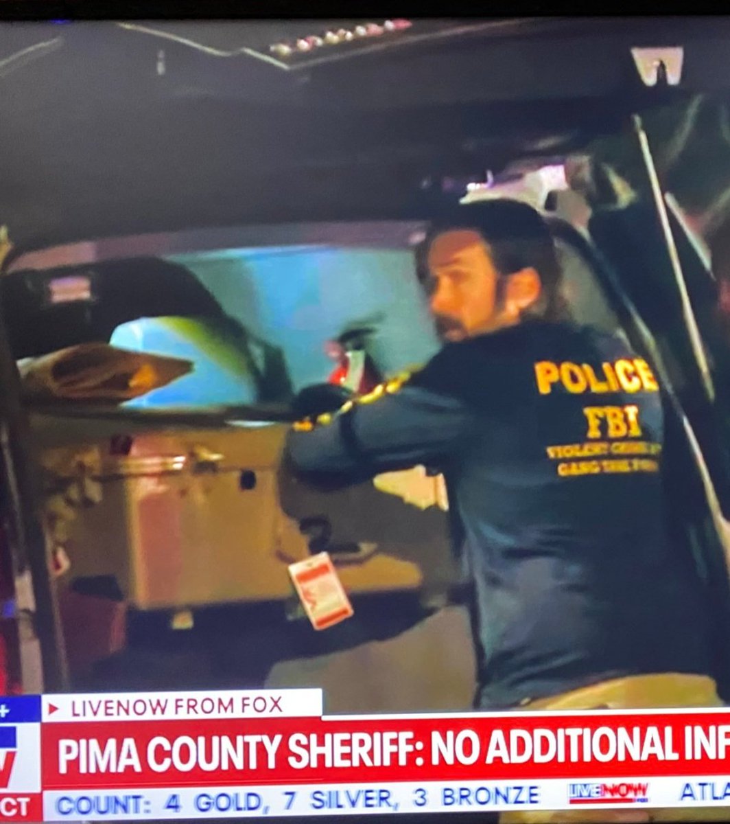 VanessaRex12's tweet photo. Range rover tonight in nancy guthrie case. From fox before they had to delete their live off of YouTube. https://t.co/cslOJO4hz8