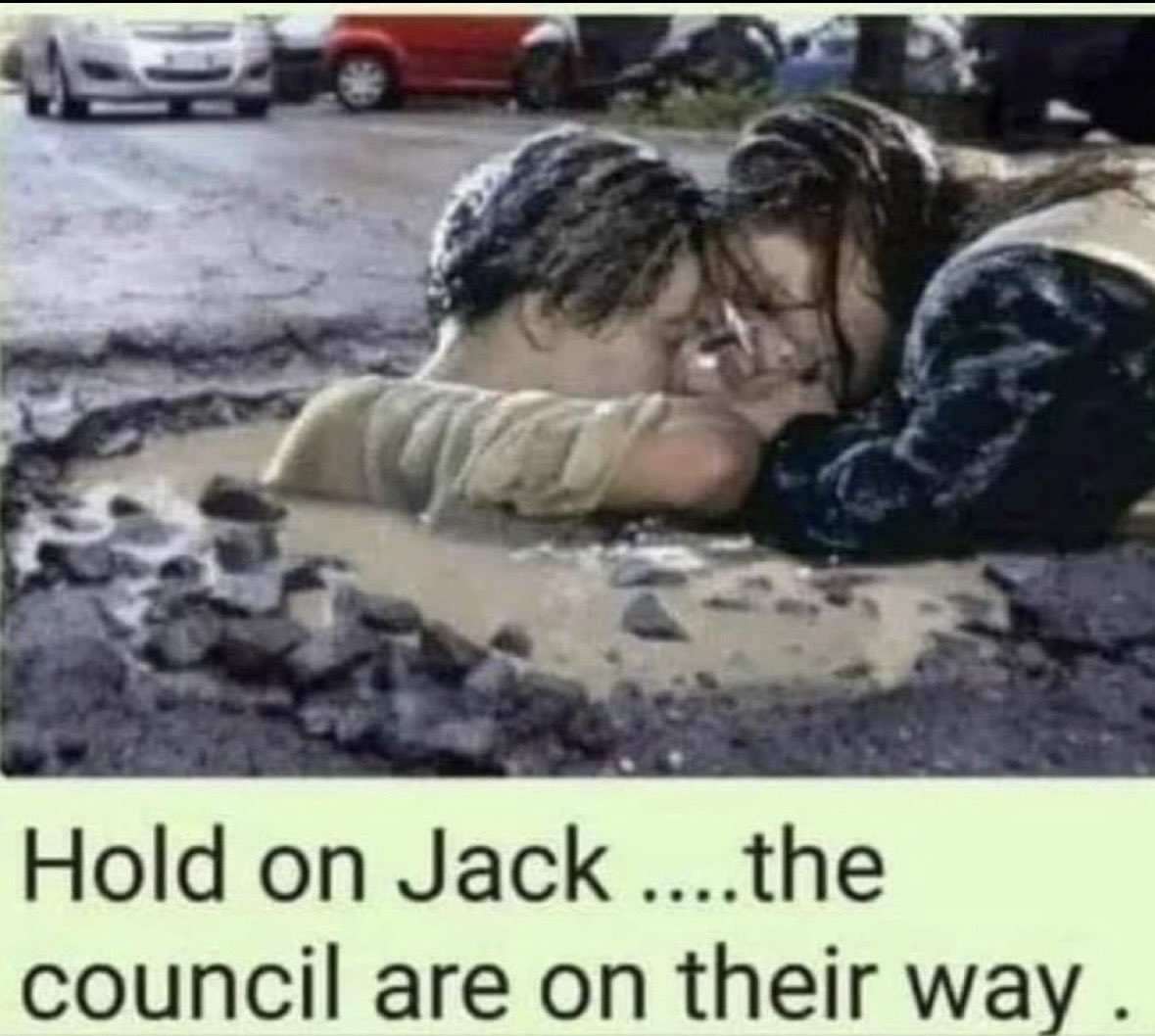 I had to laugh 😂😂🙊😂😂

#BritainsRoadsAreADisgrace