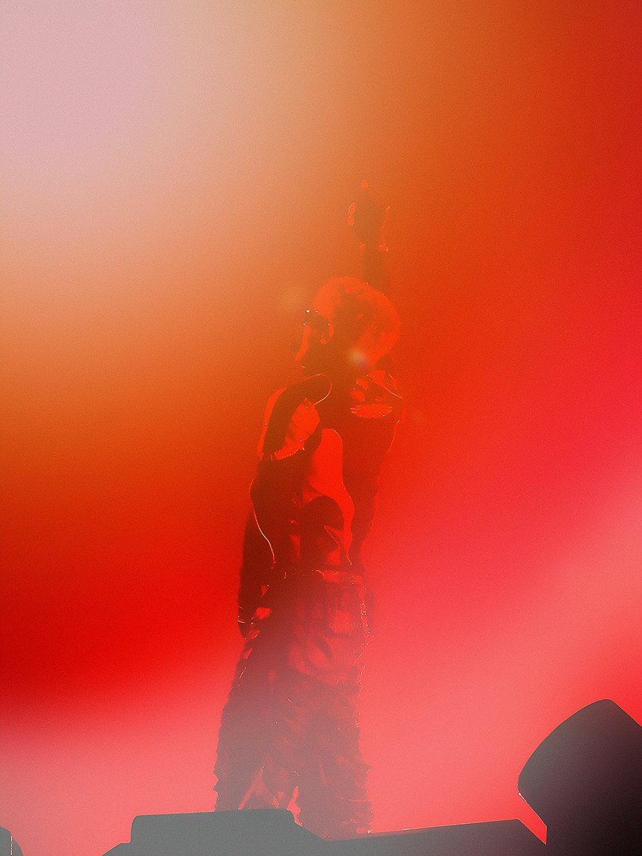 onyourm__ayer's tweet photo. been a week and i still can't get enough🌹

#TAEYONG #태용
#TY_TRACK_REMASTERED
#TY_TRACK_REMASTEREDinJKT https://t.co/bKY8qY7slD