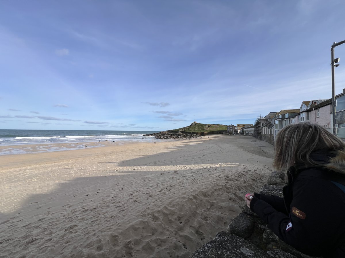RPUffendell's tweet photo. Amazing! Morning view with our brekkie
#StIves #TimeTogether #Balance https://t.co/rar4rYADue